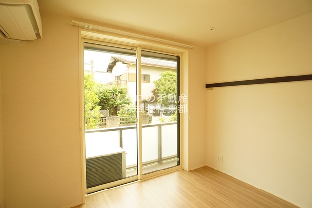 その他部屋・スペース　窓から暖かな日差しが入ります♪