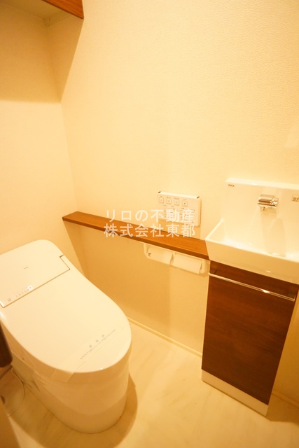 トイレ　洗浄便座付です！