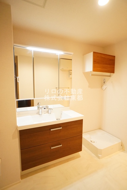 洗面設備　嬉しい洗面台は独立タイプ！