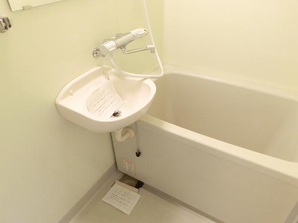 バス・シャワールーム　キレイです！