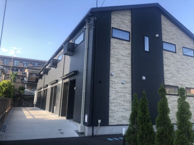 建物外観　シンプルで落ち着きがあり上品な雰囲気の外観がお洒落です。外観