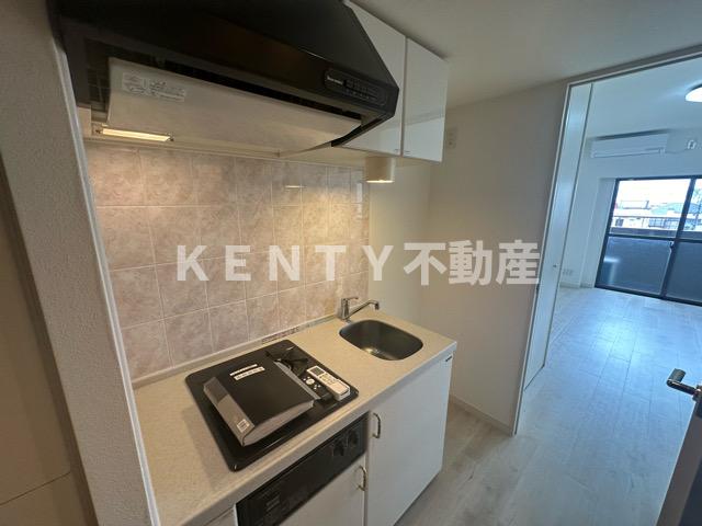 キッチン　コンパクトなキッチンで掃除もラクラク