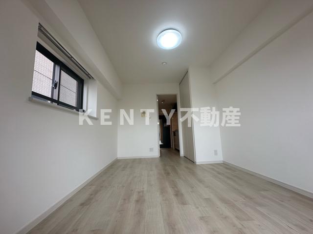 その他部屋・スペース　落ち着いて過ごせるお部屋なので、寝室にいかがでしょうか