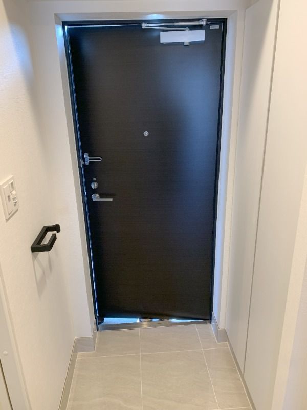 玄関　※別部屋参考写真