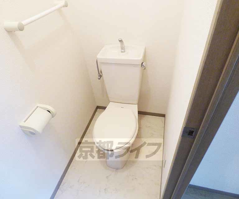 トイレ　落ち着く雰囲気のトイレです。