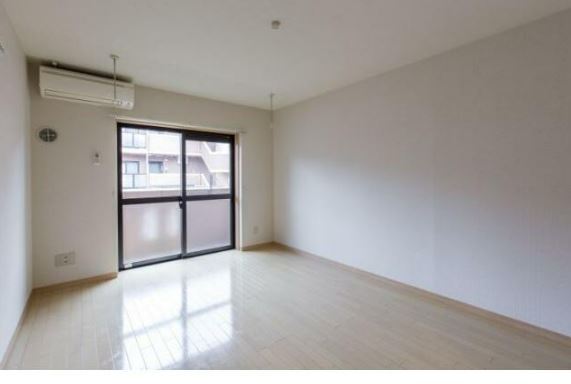 中学校　横浜市立大正中学校（中学校）まで595m