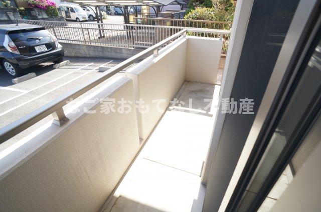 バルコニー　※写真は別号室です
