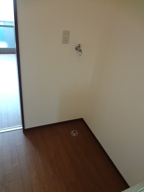 その他設備　洗濯機・冷蔵庫置場