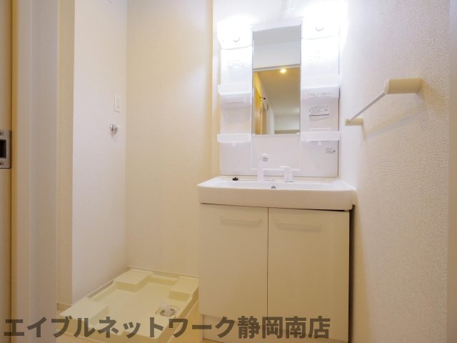 洗面設備　広い洗面スペース