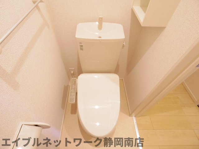 トイレ　シンプルで使いやすいトイレです
