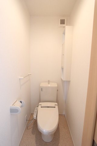 トイレ　落ち着いたトイレです