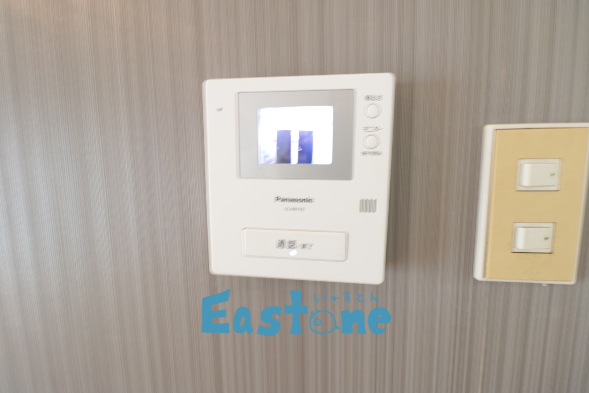 セキュリティ　映像と音声で来訪者を確認できて安心