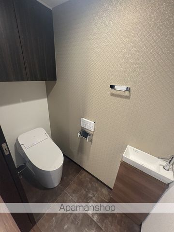 地下鉄堺筋線 北浜駅 徒歩7分 15階建 築1年のトイレ写真