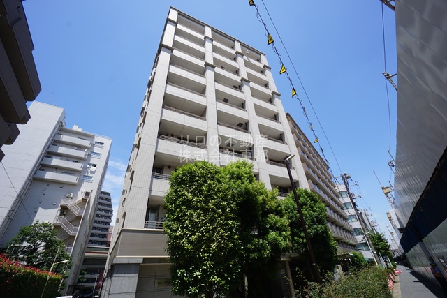 建物外観　２４時間ゴミ出し可能なので、いつでも綺麗なお部屋を保てます♪