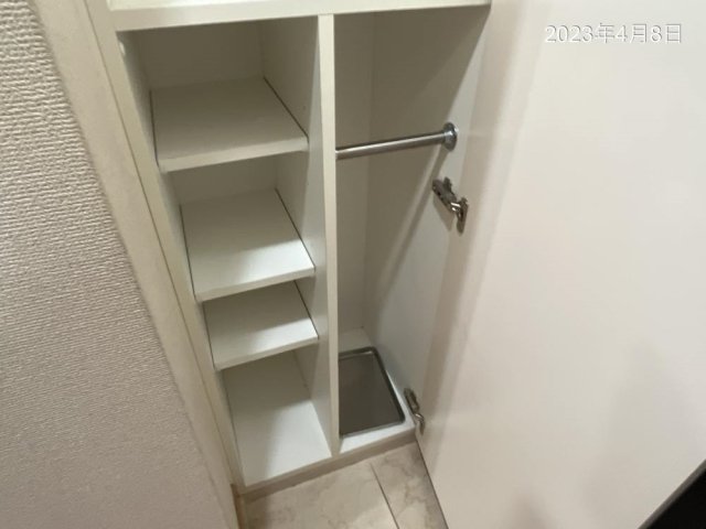 玄関　靴入