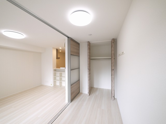 その他部屋・スペース　落ち着いて過ごせるお部屋なので、寝室にいかがでしょうか