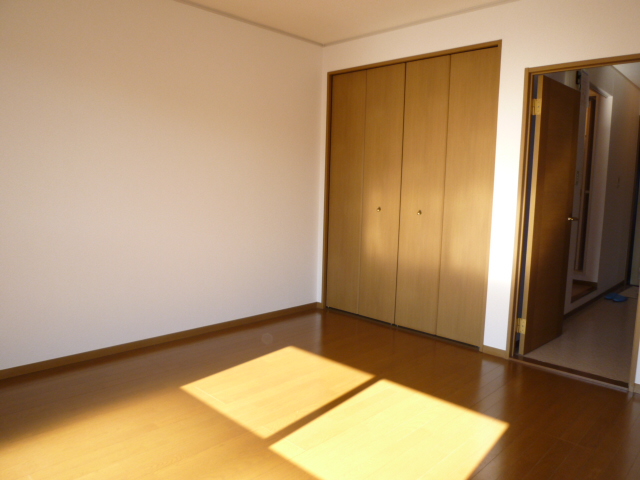 居室・リビング　別の部屋の写真です