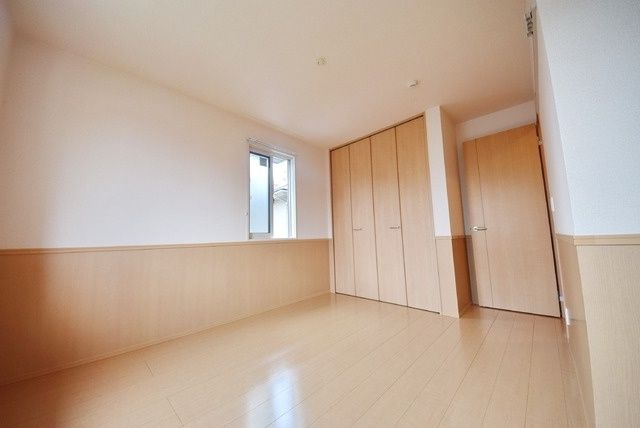 その他部屋・スペース　明るい寝室