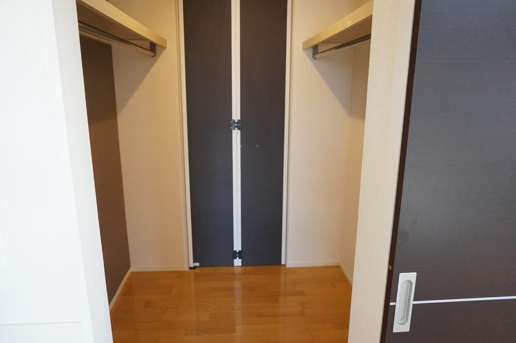 収納　写真は別物件別部屋を使用しております。