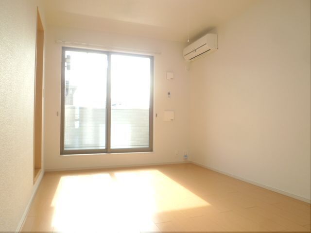 居室・リビング　日当たり良好なリビング