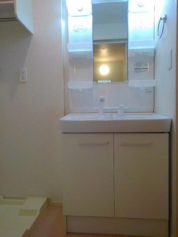 洗面設備　忙しい朝には欠かせない洗面所です