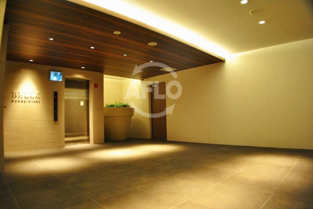 ロビー　ベルエ難波西　ロビー