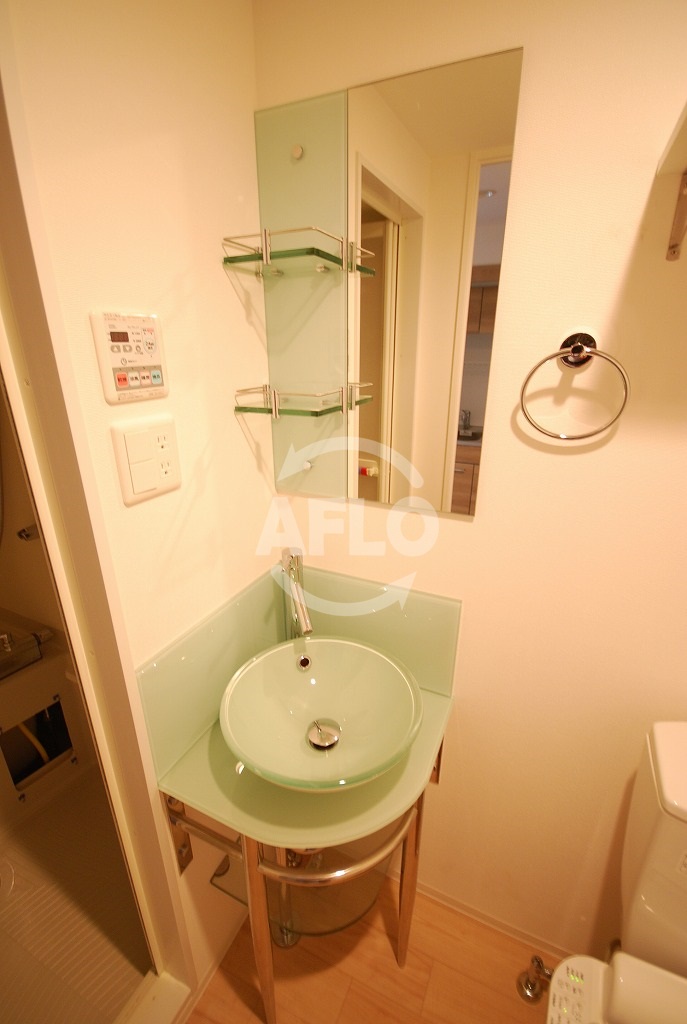 洗面設備　ベルエ難波西　独立洗面化粧台