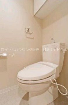 トイレ　※別号室の参考写真です。