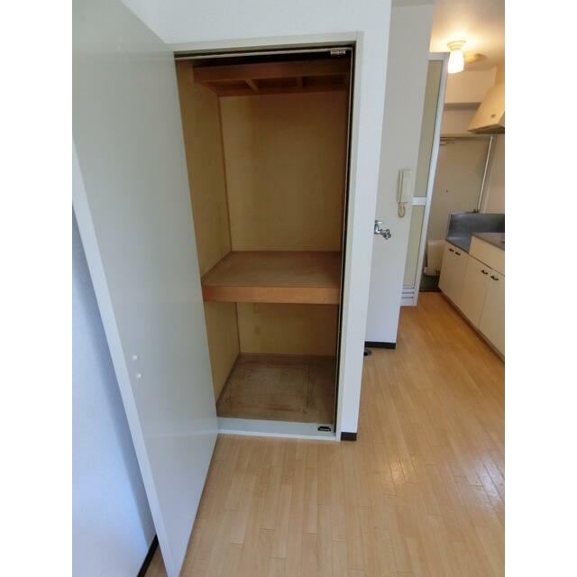 収納　※別部屋の参考写真になります。