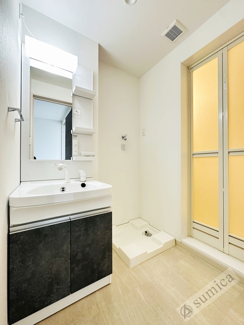 洗面設備　シャンプードレッサー付き・朝シャンもこちらで♪♪