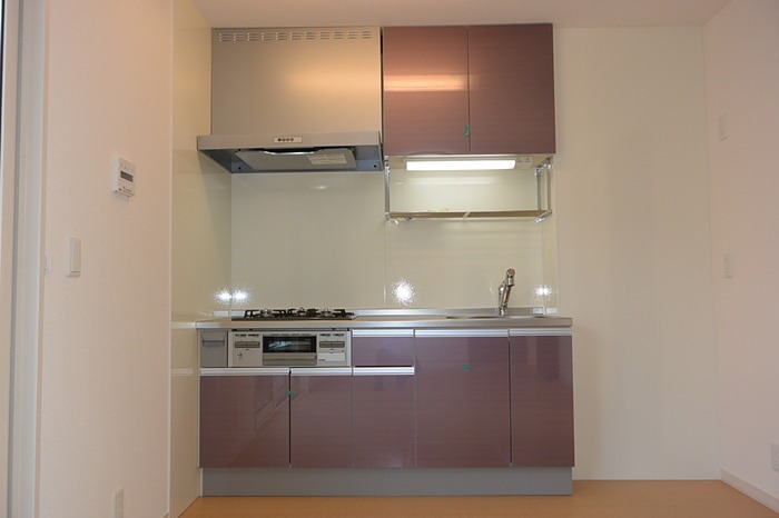 キッチン　3口コンロ・グリル付きです★