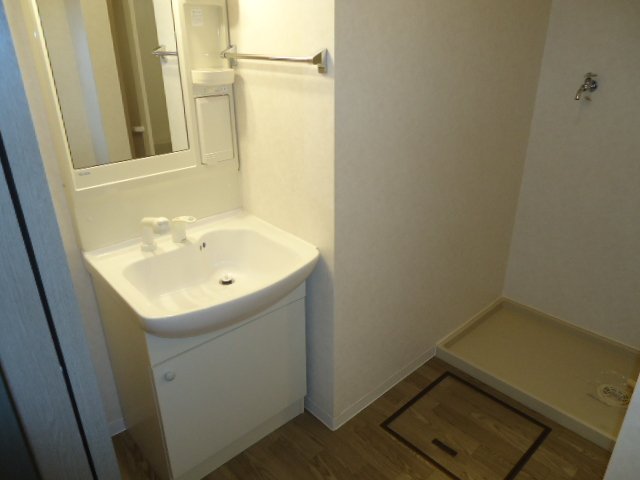 洗面設備　洗面所(人感センサーライト)