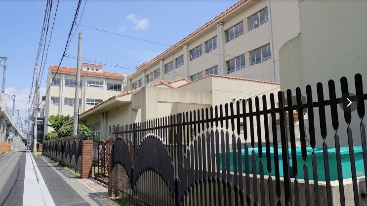 小学校　本庄小学校（小学校）まで527m