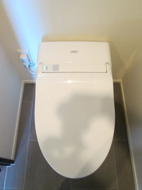トイレ　★温水洗浄機能付き★