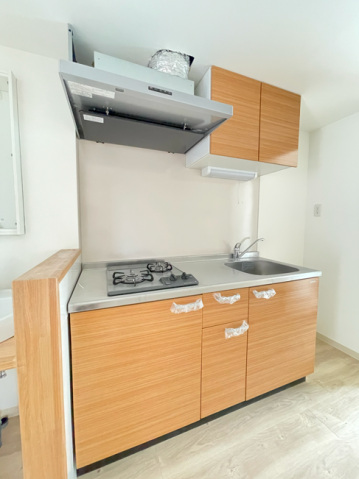 キッチン　写真は別号室のものです。