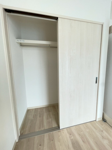収納　写真は別号室のものです。