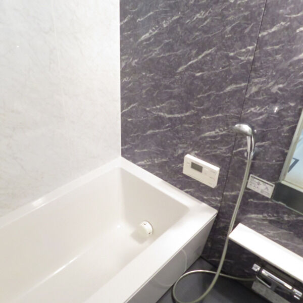 バス・シャワールーム　清潔感のあるバスルーム♪