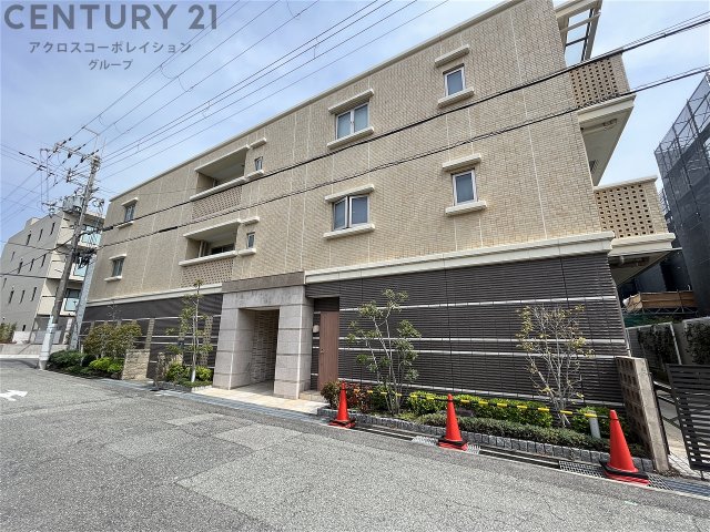 建物外観　敷地内に駐車場があります！