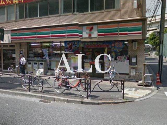 コンビニ　セブンイレブン世田谷上北沢店（コンビニ）まで242m