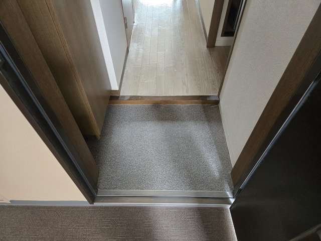 玄関　万宝マンション