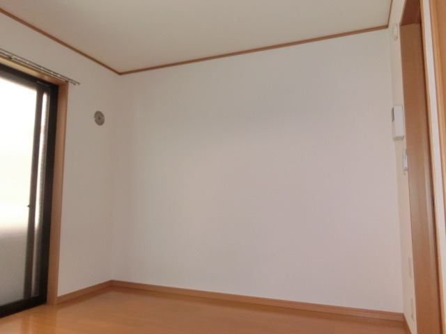 居室・リビング　家具もあわせやすそうなナチュラルカラーのお部屋。