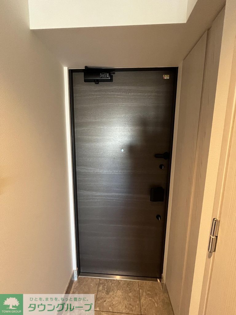 玄関　同型別部屋参照