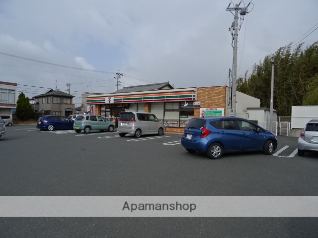 コンビニ　セブンイレブン高塚町店（コンビニ）まで1100m