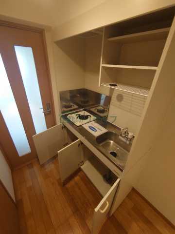 キッチン　別部屋の参考写真になります。