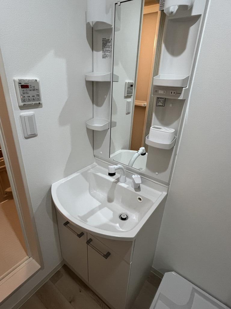 洗面設備　※同タイプ同モデルの写真を使用