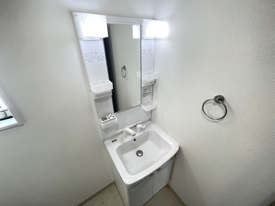 洗面設備　※別部屋の写真です