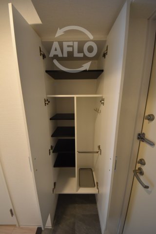 収納　セレニテ京橋クレア　収納