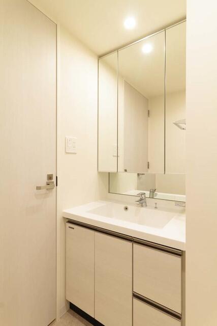 洗面設備　※写真は同タイプ住戸です。?
