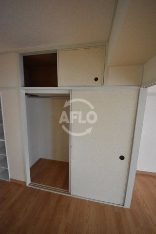 収納　キャピタル西長堀　クローゼット