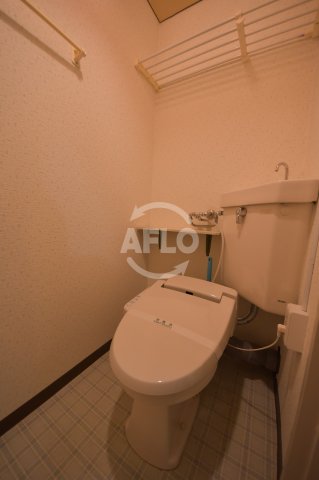 トイレ　キャピタル西長堀　温水洗浄便座
